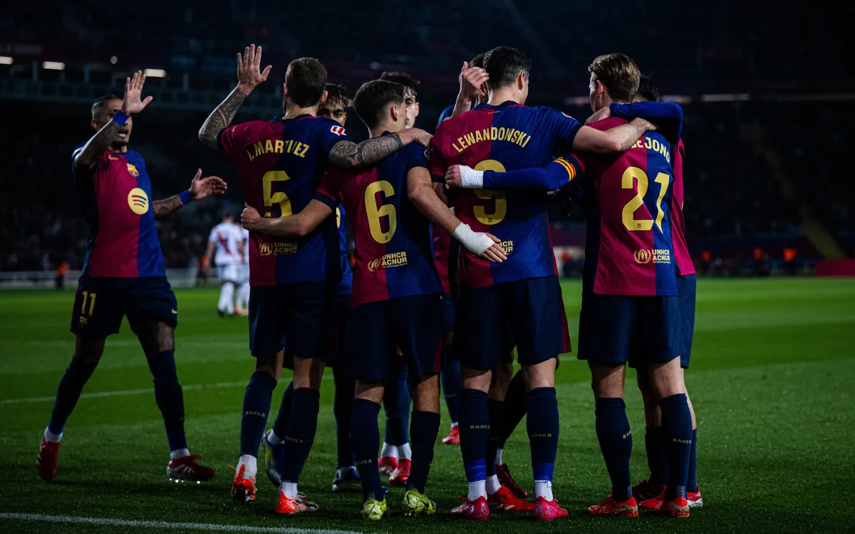 Barcelona squad celebrating