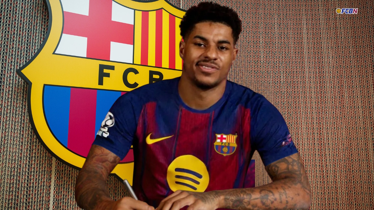 Marcus Rashford signs for Barcelona