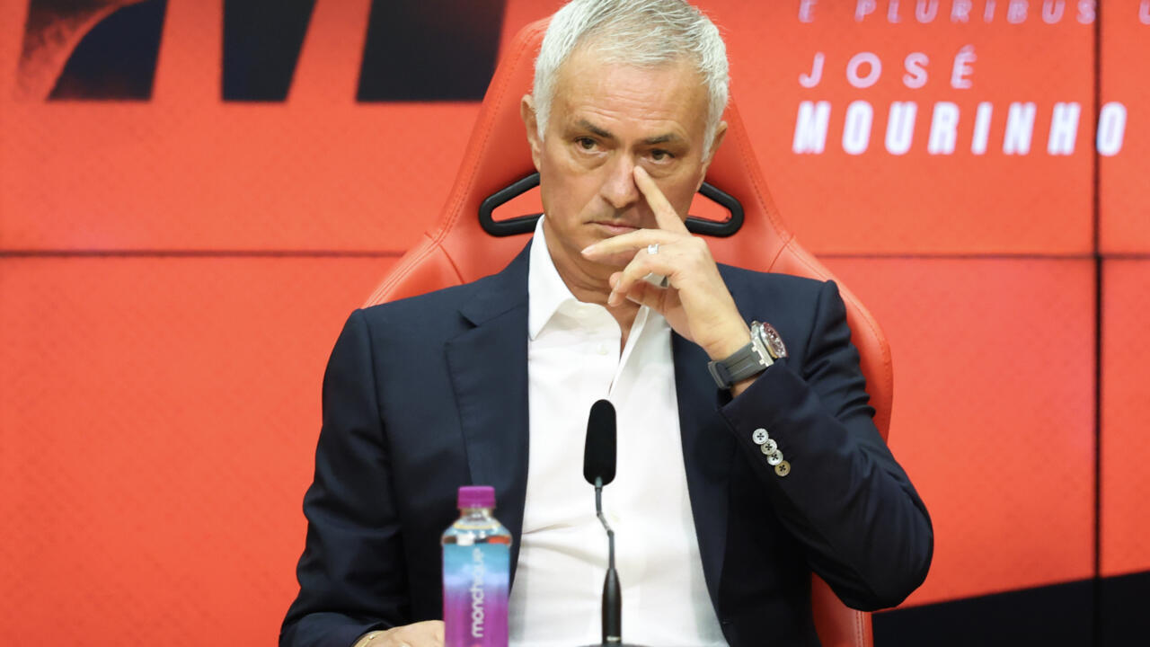 Jose Mourinho unveiled as new benfica coach