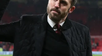 Michael Carrick in talks with United for the permananet role