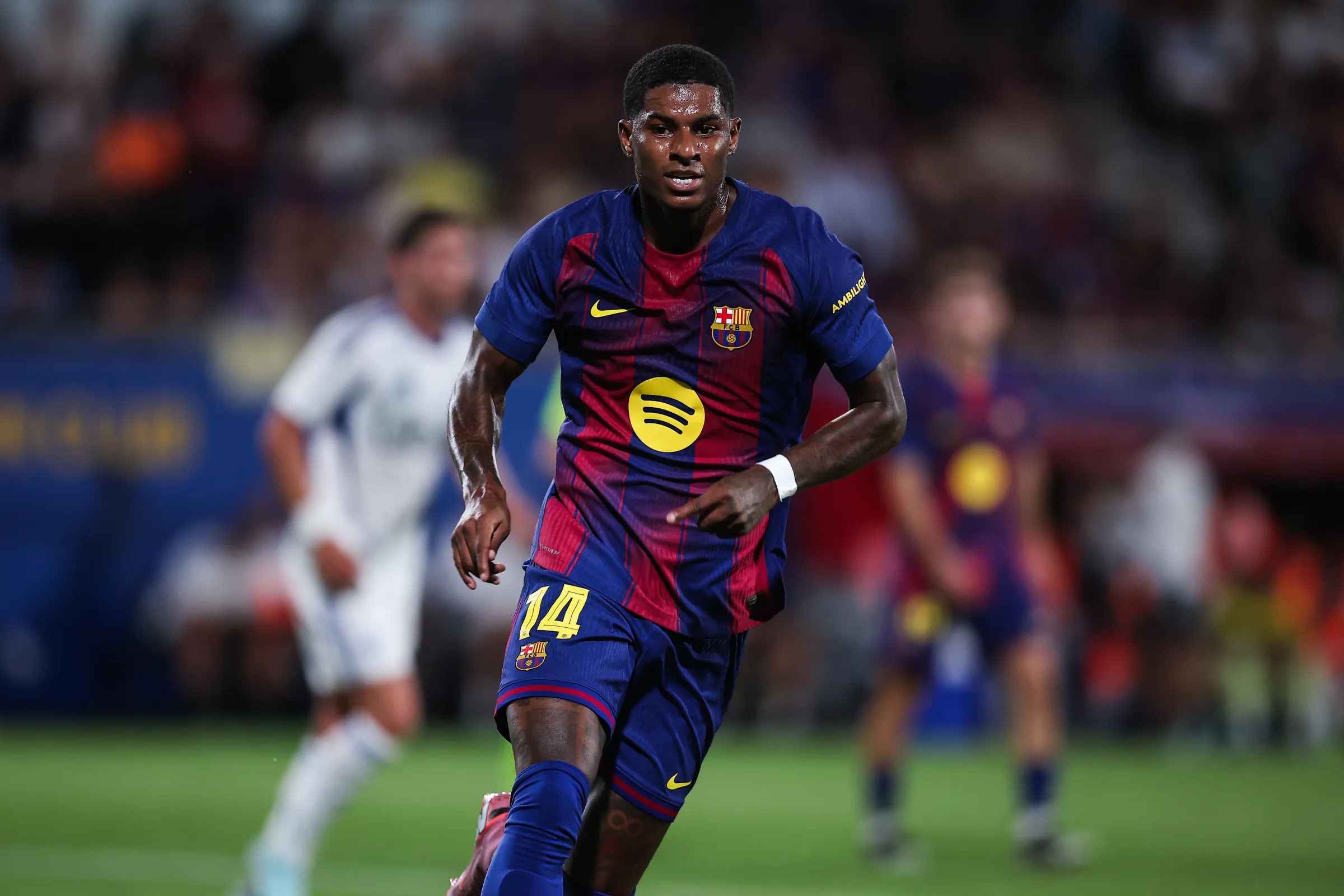 Barcelona want to exted Rashford's loan spell another year before signing him permanently