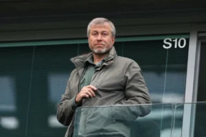 Roman Abramovich legal tussle over chelsea sale
