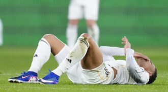 kylian mbappe's knee injury