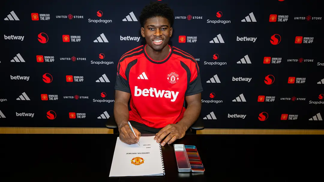 Carlos Baleba signs a five-year contract at Man United