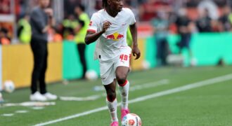 Yan Diamonde signs a six-year deal at Real Madrid