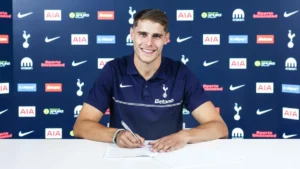 Micky Van de Ven signs new five year deal at Spurs