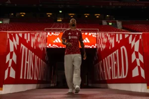 Bradley Barcola signs for Liverpool