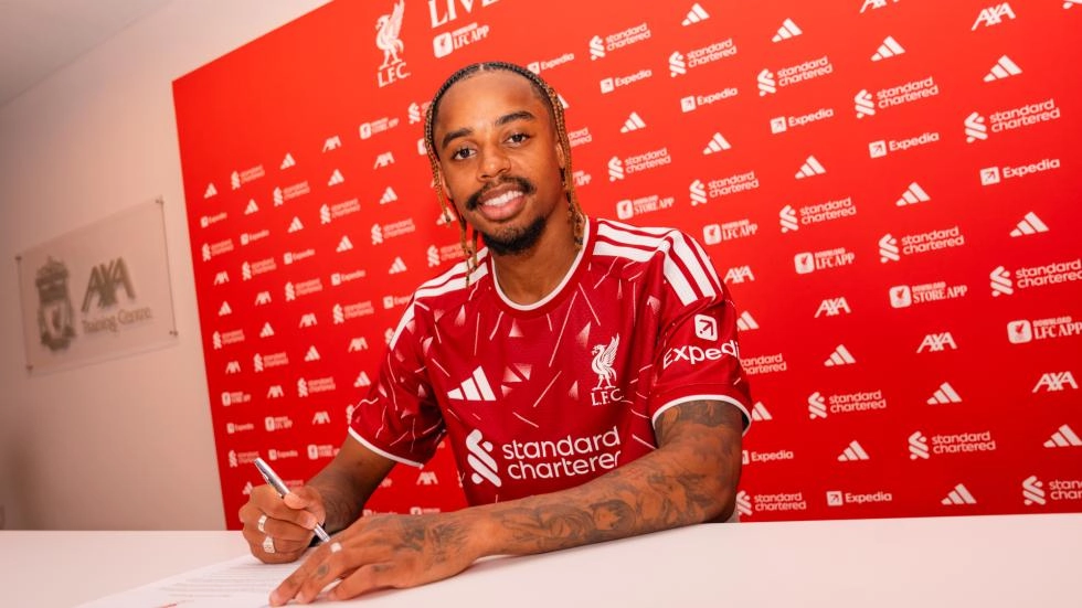 Bradley Barcola signs for Liverpool on a five-year deal