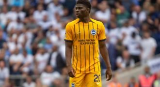 Carlos Baleba is set to sign for United